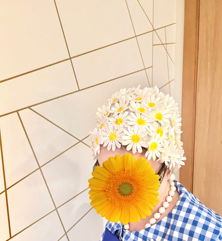 PRE-ORDER NEW: Cheerful Large Daisy flower hat!